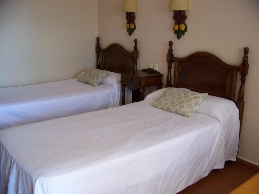 Hotel Varinia Serena - Balneario De Alange Zewnętrze zdjęcie